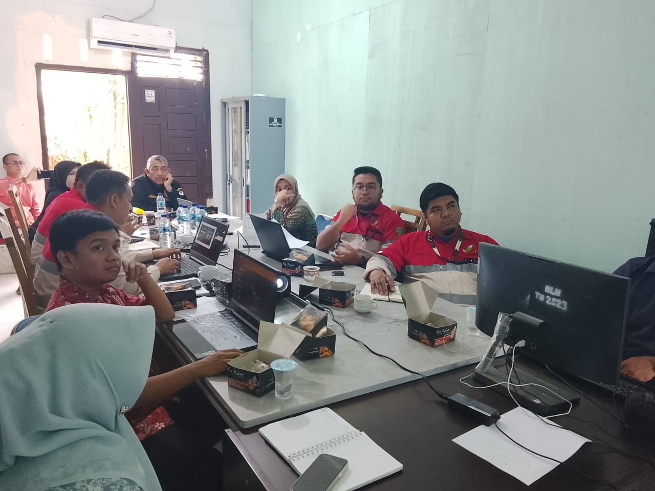 IMG-20250703-WA0148 PT. Agrabudi Jasa Bersama Apresiasi Kritik Ramli dan LSM: Komitmen Perketat SOP Demi Kegiatan Hauling yang Lebih Baik