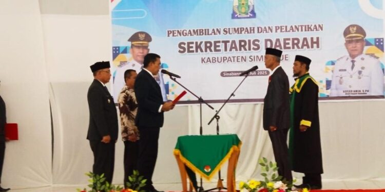 Bupati Lantik Sekda, Pimpinan Dan Anggota DPRK Simeulue Tak Hadir Ada Apa?
