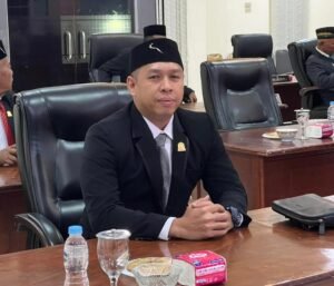 Desak Pemkab Simeulue dan Pemprov Aceh Serius Tangani Jalan Rusak