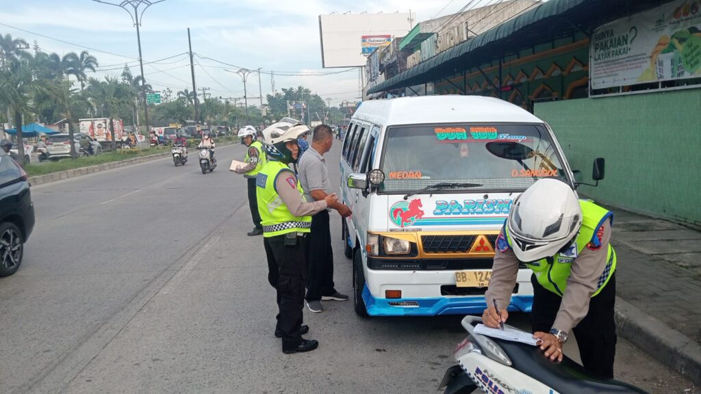IMG-20250721-WA0024-1024x576 Sepekan 12.222 Pelanggaran Terjaring Operasi Patuh Toba 2025