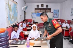 Kodam I/BB Gelar Kegiatan Makan Sehat Bergizi di SD Negeri 064986 Medan