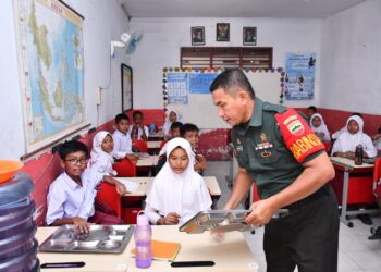 Kodam I/BB Gelar Kegiatan Makan Sehat Bergizi di SD Negeri 064986 Medan