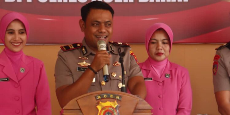 Suasana Haru dan Penuh Kehangatan, IPTU Fachmi Suciandy Sampaikan Kata Pamit dalam Acara Kenal Pamit di Mapolres Aceh Barat
