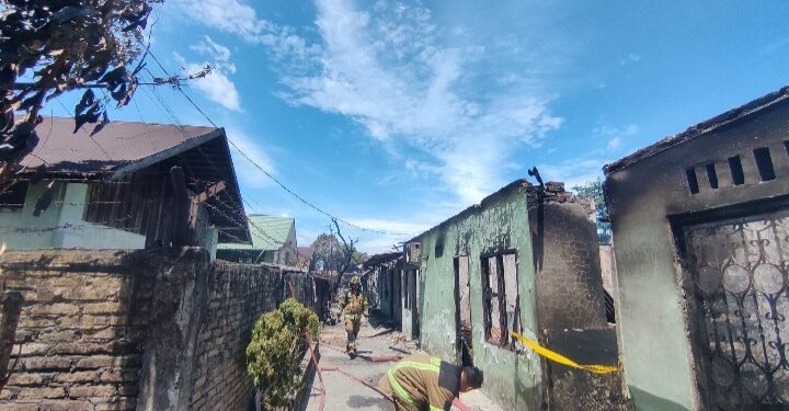 Kebakaran Hebat di Jalan Putri Hijau Medan, 37 Rumah Terbakar
