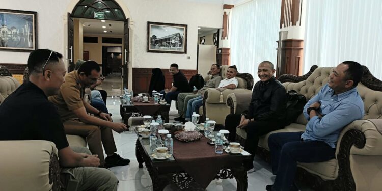 Rombongan Kemenko Polhukam Kunjungan Kerja ke Aceh, Bahas Sinkronisasi UUPA dan Dana Otsus