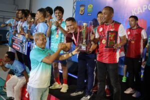 Wakapolda Aceh Resmi Tutup Kejuaraan Badminton Kapolda Aceh Cup 2025