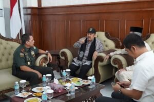 Pangdam Iskandar Muda Sambut Kedatangan Menteri PPN/Bappenas di Bandara SIM