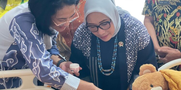 Polri dan Kementerian PPPA Kunjungi Anak Tanpa Asal Usul di RS Polri