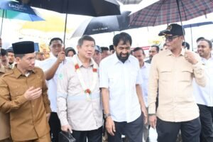 Mualem Usulkan Pembangunan Pabrik Penggilingan Gabah kepada Hashim