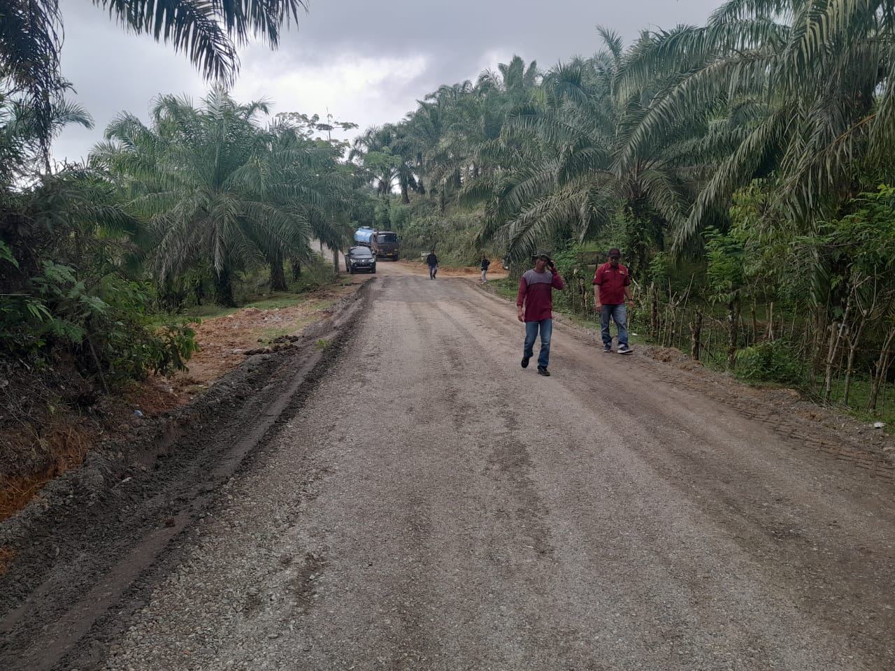 IMG-20250806-WA0008 Terhenti 2023 Pembangunan Jalan : PUPR Aceh Barat Lanjutkan Pembangunan Jalan Desa Pendalaman