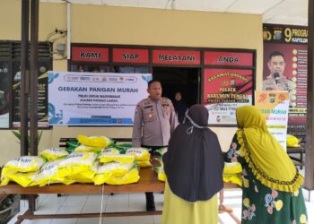 Polsek Barteng Gelar Pasar Murah, Ratusan Kilogram Beras Ludes Terjual
