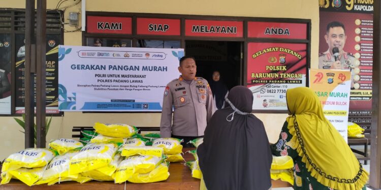 Polsek Barteng Gelar Pasar Murah, Ratusan Kilogram Beras Ludes Terjual