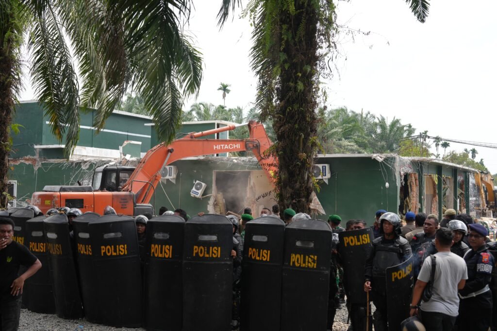 THM Marcopolo di Robohkan Tim Gabungan Meski Sempat Ada Perlawanan Ormas
