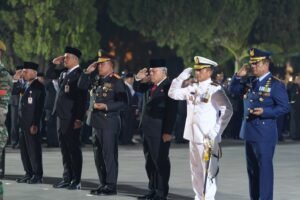 Polda Sumut Gelar Upacara Kehormatan dan Renungan Suci di TMP Bukit Barisan