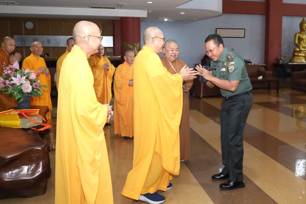 Pangdam I/BB Hadiri Peletakan Batu Pertama Akses Jalan ke Vihara Mahakaruna