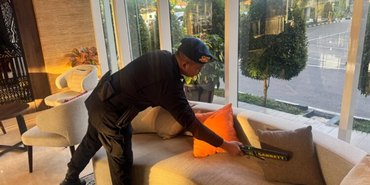 Jibom Brimob Polda Sumut Sterilisasi Venue, Area VIP, dan Akomodasi Atlet F1 Powerboat 2025