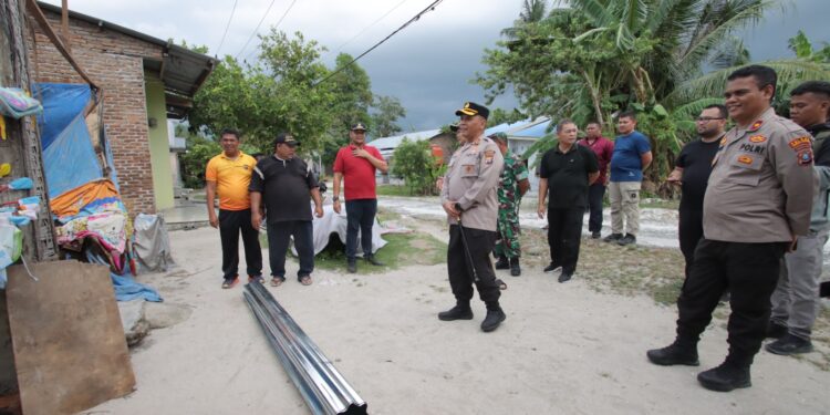 Forkopimda Sergai Salurkan Bantuan Tali Asih untuk Warga Terdampak Puting Beliung