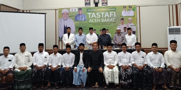 Abu Mudi Kukuhkan Pengurus Tastafi Aceh Barat, Tgk. H. Surianto Sudirman, Terpilih sebagai Ketua