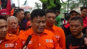 Aksi Massa Buruh Medan Gagal Bertemu Ketua DPRD Sumut, Kritik Tunjangan DPR RI
