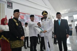 Peringati HUT RI ke-80, Gubernur Aceh Serahkan Remisi kepada Narapidana