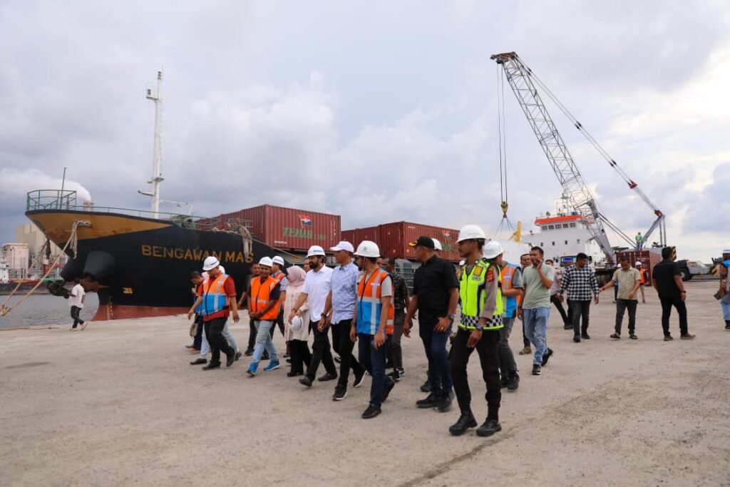 Pastikan Rencana Penyeberangan Aceh-Penang, Mualem Tinjau Pelabuhan Krueng Geukueh