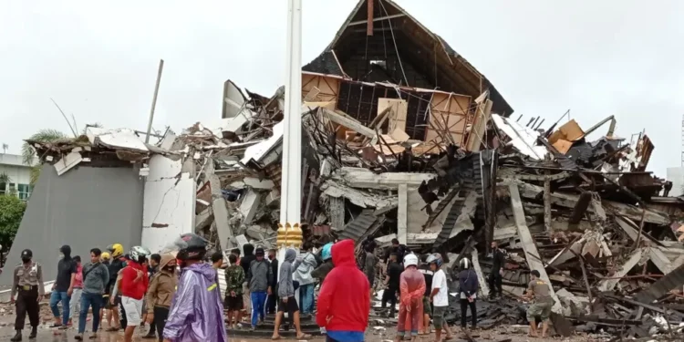 Gempa Magnitudo 6 Guncang Poso, Gereja Roboh, Puluhan Jemaat Luka