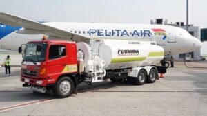 Pertama di Indonesia, Minyak Jelantah Jadi Bahan Bakar Pesawat Terbang