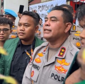 Demo di Polda Sumut, Mahasiswa dan Ojol Tuntut Copot Kapolda Sumatra Utara