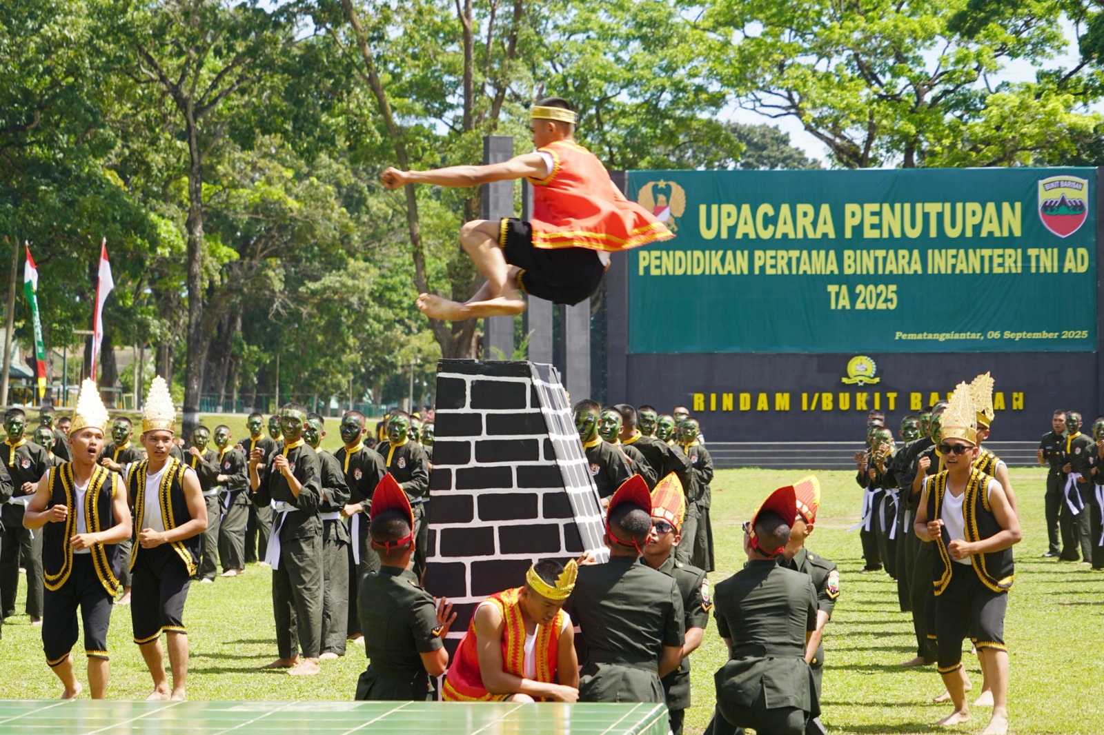 IMG-20250907-WA0026 Pangdam l/BB Lantik 595 Siswa Sumut Jadi Bintara Infanteri TNI AD 2025