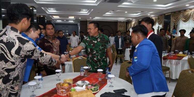 Silaturahmi Ketua Organisasi Kepemudaan dan Mahasiswa, Pangdam I/BB Ajak Jaga Sumut Kondusif