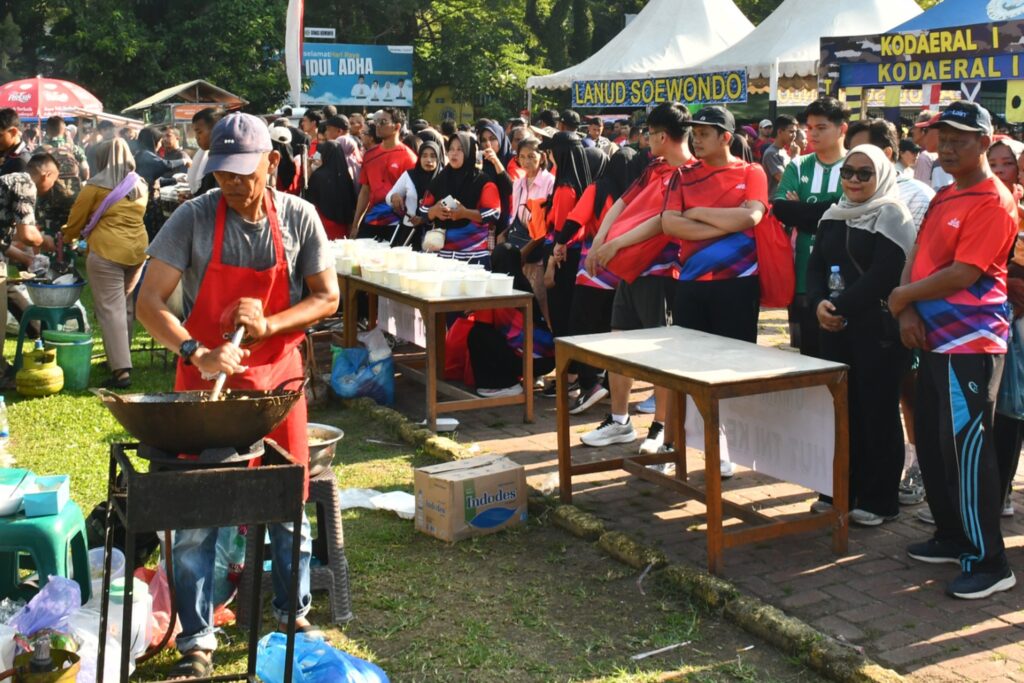 IMG-20250924-WA0013-1024x683 TNI Fair 2025 di Medan, Warga Padati Pameran Alutsista hingga Bazar Murah