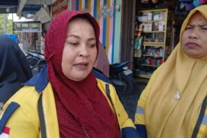 Petugas Kebersihan Imbau Masyarakat Jaga Lingkungan, Pemkab Aceh Barat Gencarkan Kegiatan Menuju Adipura 2025