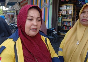 Petugas Kebersihan Imbau Masyarakat Jaga Lingkungan, Pemkab Aceh Barat Gencarkan Kegiatan Menuju Adipura 2025