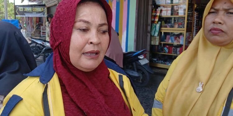 Petugas Kebersihan Imbau Masyarakat Jaga Lingkungan, Pemkab Aceh Barat Gencarkan Kegiatan Menuju Adipura 2025
