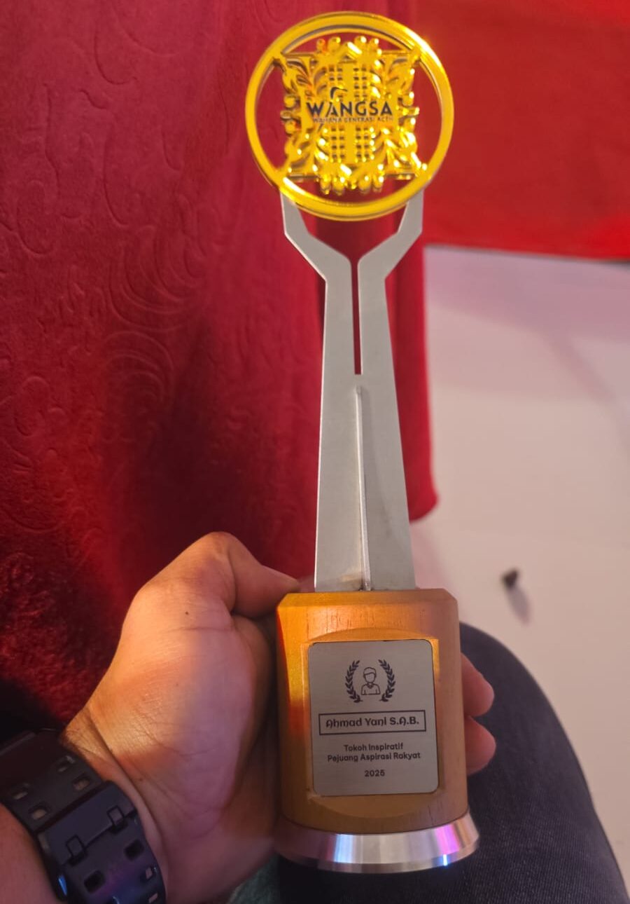 IMG-20250926-WA0029-e1758938600970 Anggota DPRK Aceh Barat Ahmad Yani Dianugerahi Tokoh Inspiratif Pejuang Aspirasi Rakyat