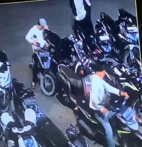 Aksi Maling Sepeda Motor di Kota Medan Terekam CCTV Membuat Resah