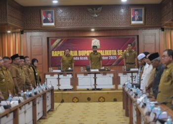 Gubernur Mualem Pimpin Rapat Kerja Bupati dan Wali Kota se-Aceh 2025