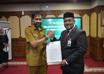 Gubernur Aceh Lantik Fadhil Ilyas Sebagai Direktur Utama Bank Aceh Syariah