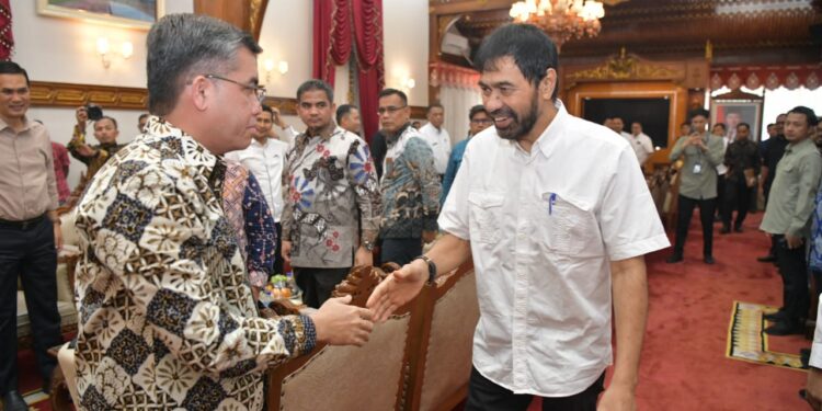 Gubernur Mualem Minta Menaker Bangun BLK Spesifikasi Khusus di Aceh