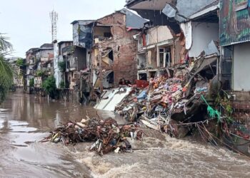 Bali Diterjang Banjir Besar, Denpasar Lumpuh Total