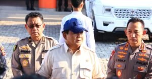 Prabowo: Polisi Terluka Saat Ricuh Akan Dapat Kenaikan Pangkat Luar Biasa