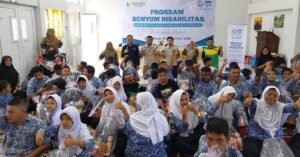 YBM PLN UPT Banda Aceh Bersama LAZ Yakesma Salurkan 100 Paket Pendidikan untuk Disabilitas
