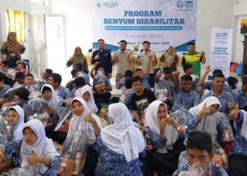 YBM PLN UPT Banda Aceh Bersama LAZ Yakesma Salurkan 100 Paket Pendidikan untuk Disabilitas
