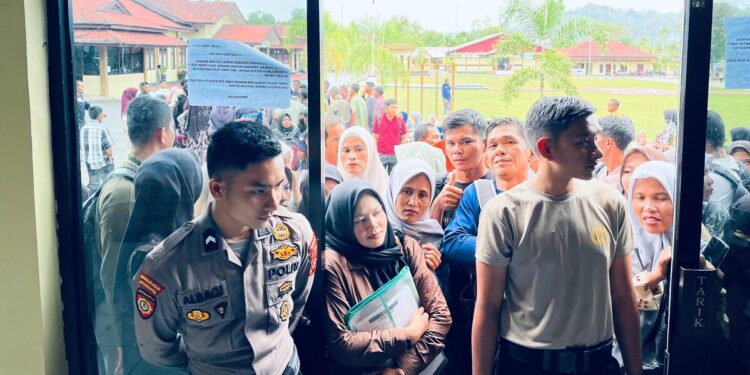 Meski Libur, Polres Simeulue Tetap Layani SKCK untuk Pemohon PPPK