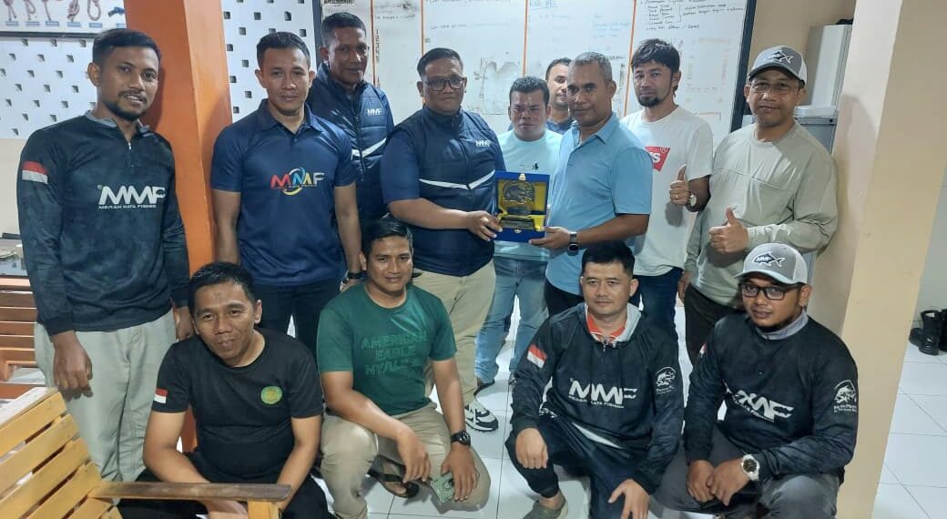 Dramatis! Basarnas Aceh Selamatkan Dua Pemancing MMF Terombang-ambing di Lautan Akibat Kapal Rusak