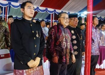 Ketua Pwi Aceh Barat didampingi Dek Joll dan Aminullah Usman. (Keterangan foto)