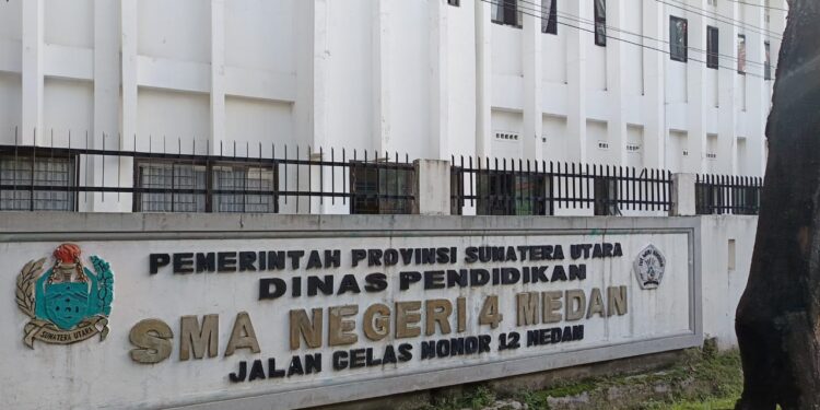 Kejatisu Diminta Periksa Kepala Sekolah SMAN 4 Medan Diduga Pungli Meski Terima Dana BOS Rp1,8 Miliar