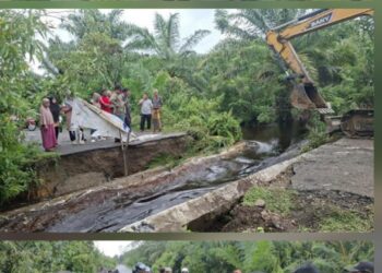 Bupati Aceh Barat Bersama Dinas PUPR Tinjau Jalan Yang Terputus Akibat Curah Hujan Tinggi