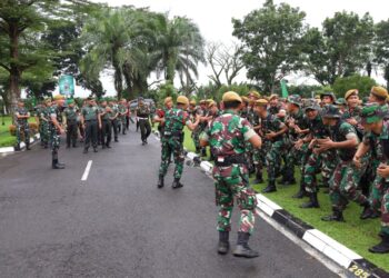 Pangdam I/BB Kunjungi Yon Arhanud 11/WBY, serta memberikan pengarahan kepada Prajurit Yon Arhanud 11/WBY.