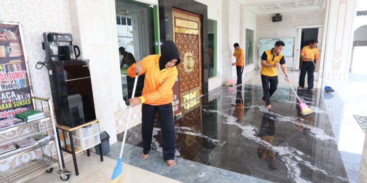 Sambut HUT Humas Polri ke-74, Bidhumas Polda Sumut Tebar Kepedulian Lewat Bakti Religi